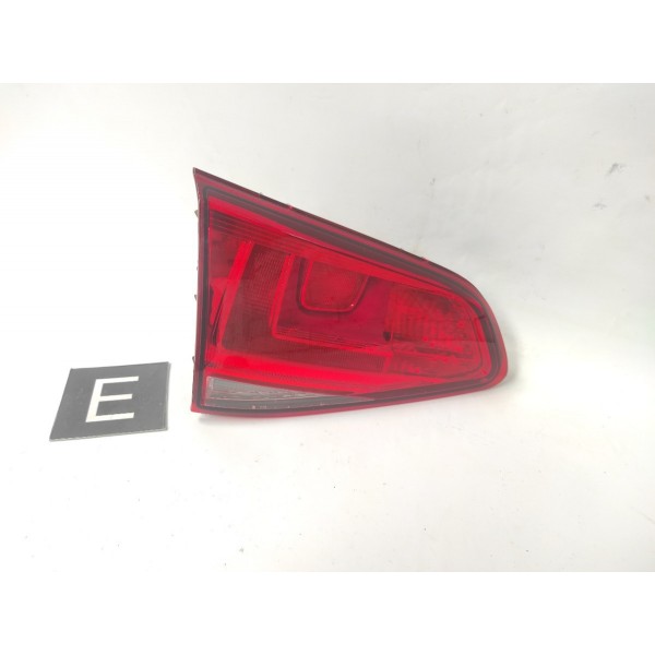 Lanterna Tampa Traseira Esquerda Vw Golf Tsi 2012 2018 Vermelho