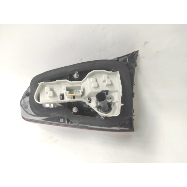 Lanterna Tampa Traseira Esquerda Vw Golf Tsi 2012 2018 Vermelho