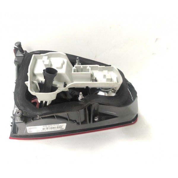 Lanterna Tampa Traseira Direita Vw Golf Tsi 2012 2018 Direito