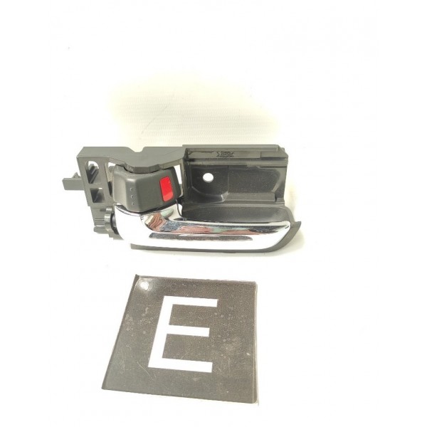 Moldura Maçaneta Interna Esquerda Suzuki Sx4 2006 2015 Dianteira