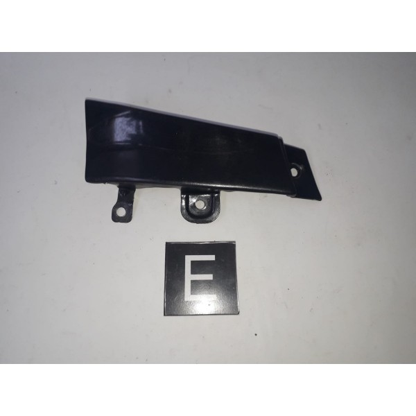 Acabamento Inferior Lanterna Traseira Esquerda Gm Captiva 06