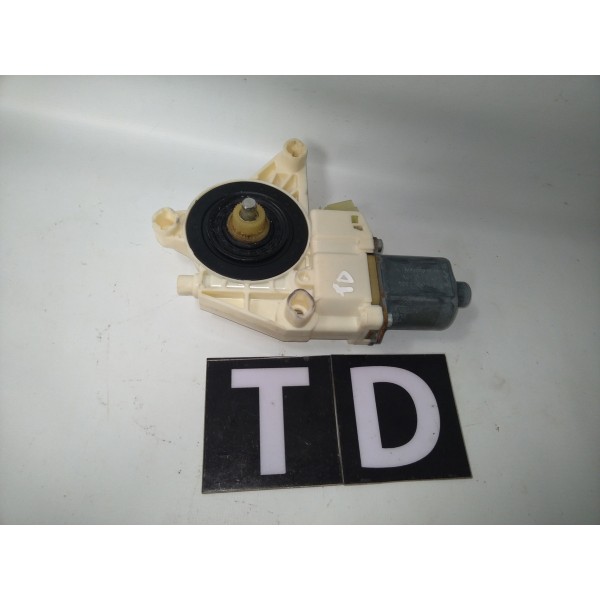 Motor Vidro Traseiro Direito C180 C200 W204 2007 2014
