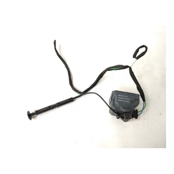 Trava Portinhola Tanque 896105q03 Mercedes C180 W204 2007/14