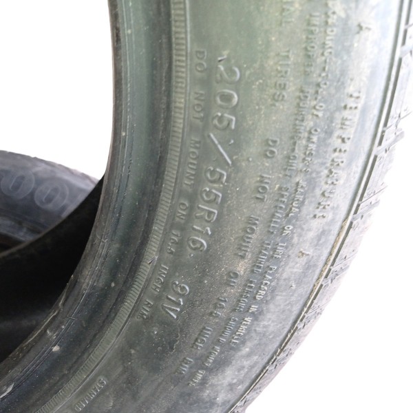 Par Pneu Goodyear Eficient Grip/eagle Sport 205/55r16 Dot 07 A1