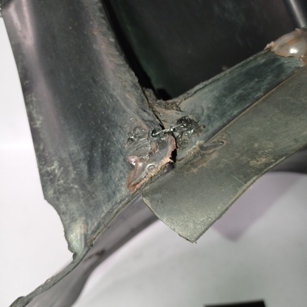 Parabarro Dianteiro Direito C/detalhe Vw Passat B6 07