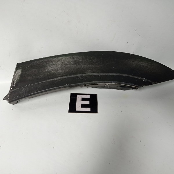 Moldura Arco Roda Traseira Direita Vitara 98 2.0 Tracker 09