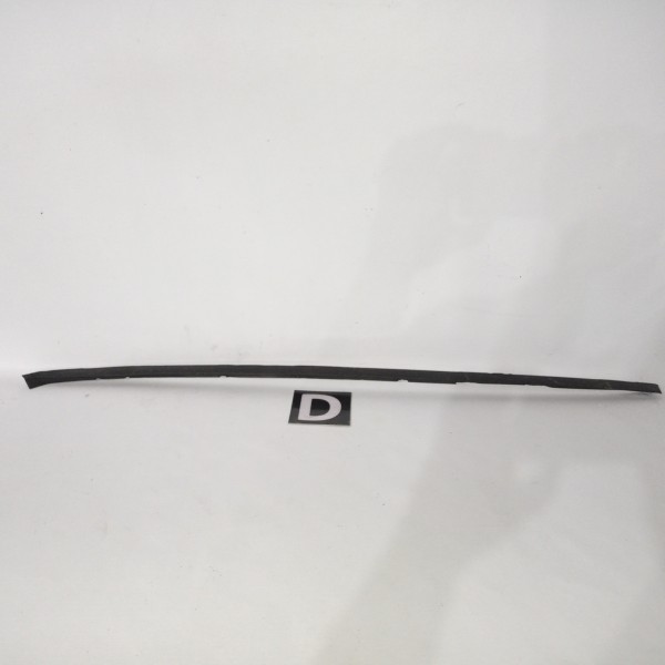 Moldura Direito Parabrisa Passat B6