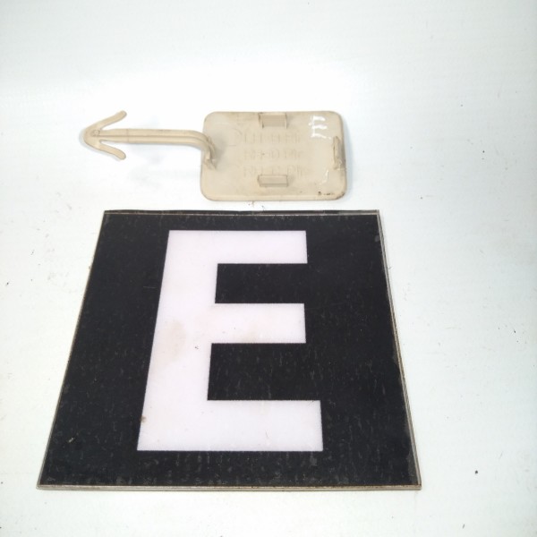 Tampa Pequena Parafuso Coluna B Esquerda Freelander 2 2009