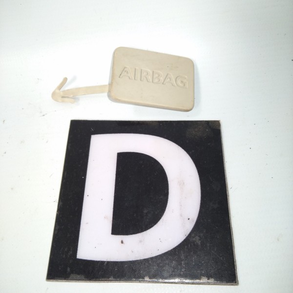 Tampa Pequena Parafuso Coluna B Direita Freelander 2