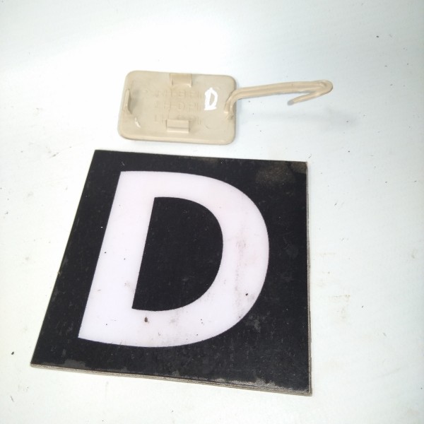 Tampa Pequena Parafuso Coluna B Direita Freelander 2