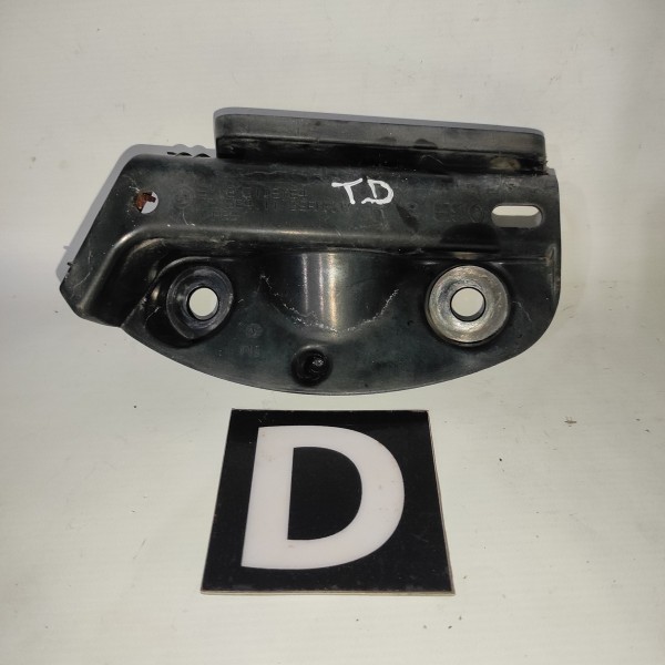 Guia Parachoque Traseiro Direito Bmw 320 325 328 E90 06 12