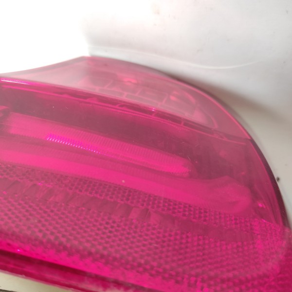 Lanterna Traseira Direita Led Bmw 320 325 328 E90 2006 2012 Direito Vermelho