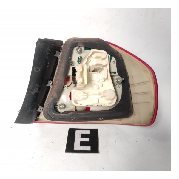 Lanterna Traseira Esquerda Led C/detalhe Bmw 320 E90 06 12 Esquerdo Vermelho