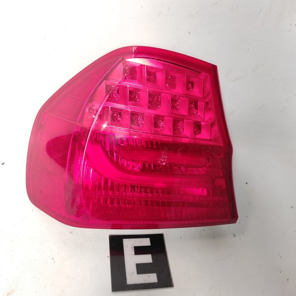 Lanterna Traseira Esquerda Led C/detalhe Bmw 320 E90 06 12 Esquerdo Vermelho