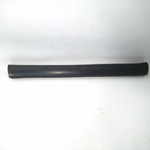 Borracha Lateral Cofre Bmw 118 E87 2004 2011