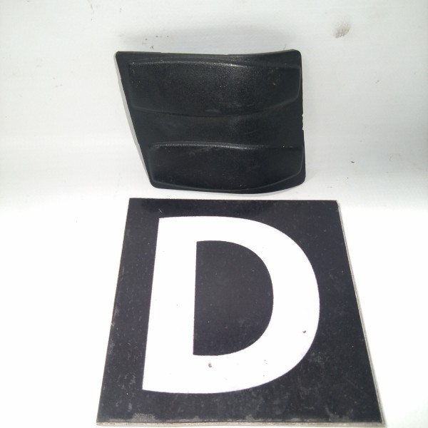 Tampa Soleira Porta Malas Direito Bmw 118 E87 2004 2011   Preto