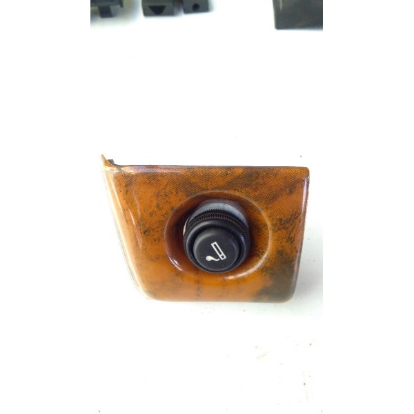 Acendedor De Cigarros Moldura Omega E Suprema 92 A 98