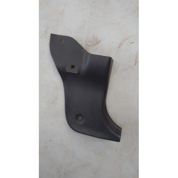 Acabamento Pós Soleira Dianteira Direita Suzuki Swift Mk3