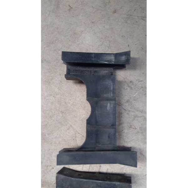 Guia Direito Parachoque Traseiro Bmw Serie 3 E36 325 328 M3