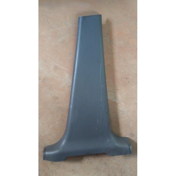 Acabamento Inferior Coluna Central Direita Kia Sephia Detalh