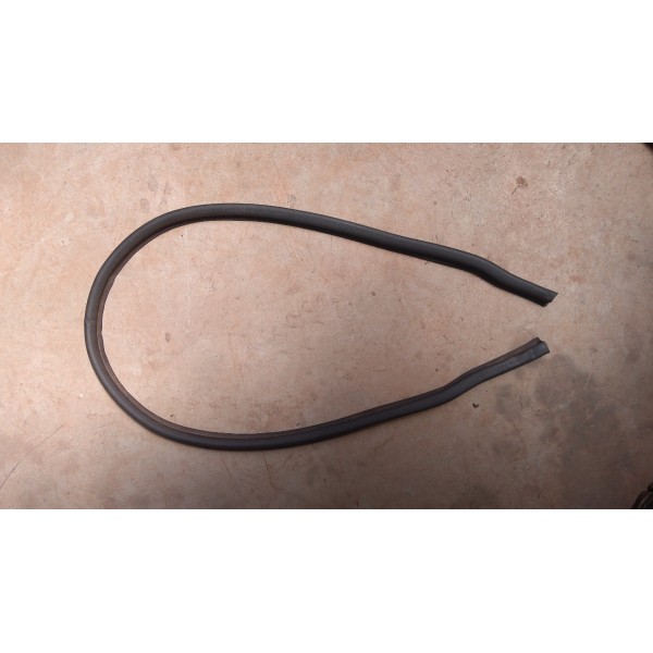 Borracha Interna Capo Grelha Kia Sephia 95