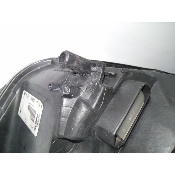 Farol  Direito Bmw 118 E87 2004 2011 Detalhes  Direito