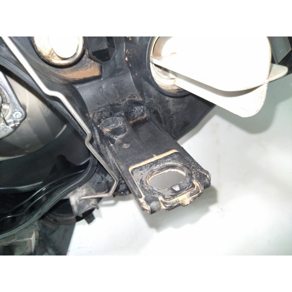 Farol  Direito Bmw 118 E87 2004 2011 Detalhes  Direito