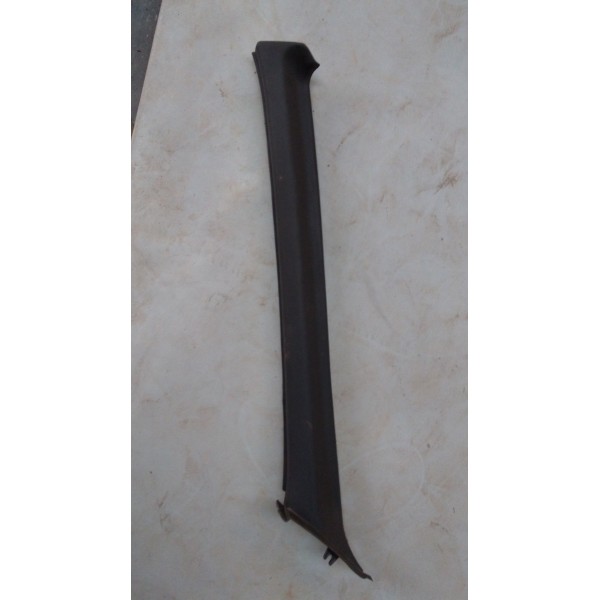 Acabamento Esquerdo Coluna Dianteira Suzuki Swift 88 A 03