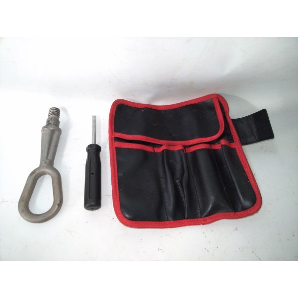 Estojo Ferramenta  Bmw 118 E87 2004 2011