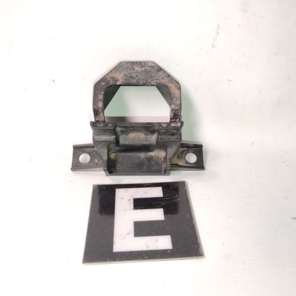 Suporte Lateral Radiador Esquerdo Bmw 320 325 E90 2006 2012