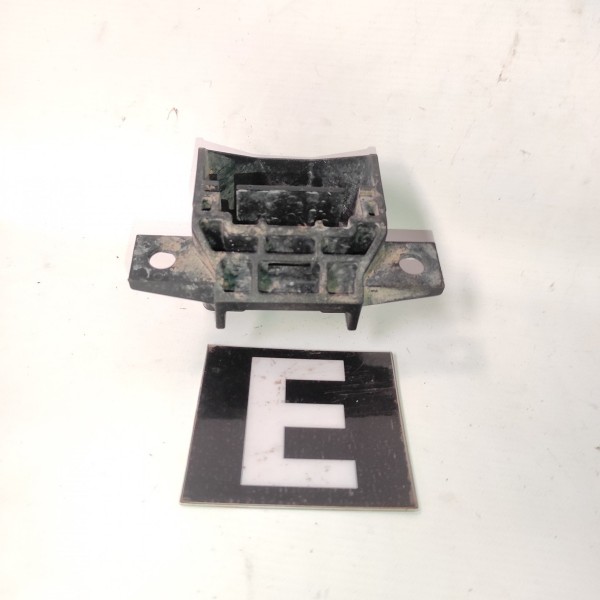 Suporte Lateral Radiador Esquerdo Bmw 320 325 E90 2006 2012