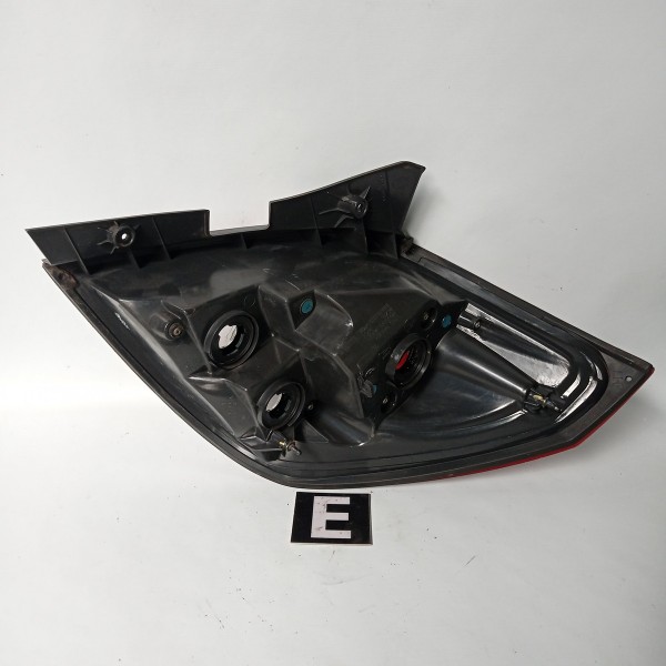 Lanterna Traseiro Esquerdo Chevrolet Captiva 2.4 2011