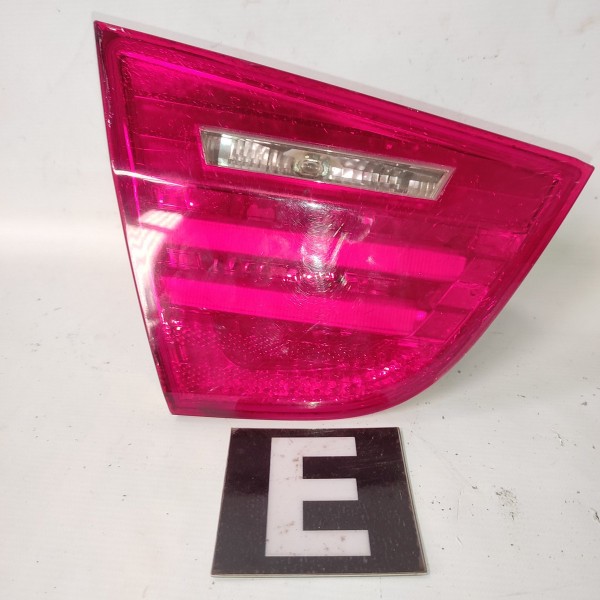 Lanterna Esquerda Tampa Porta Mala Bmw 320 E90 09 12 Detalhe Esquerdo Vermelho