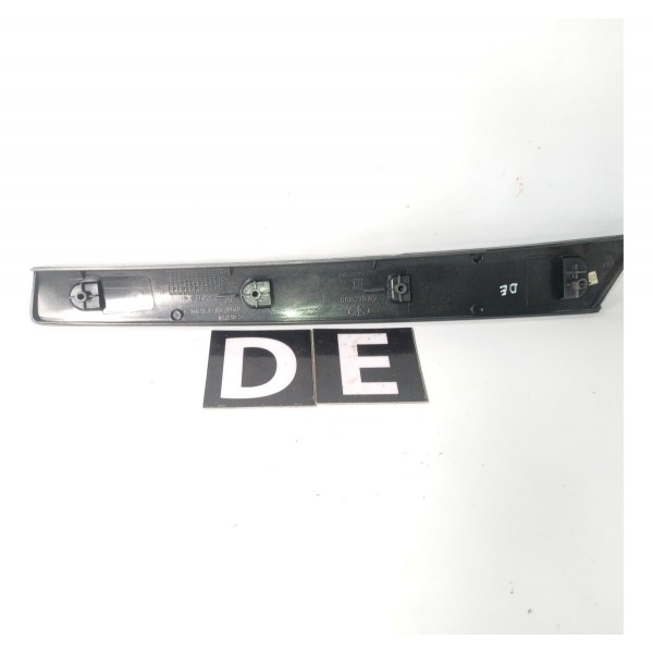 Friso Forro De Porta Dianteira Esquerda Chevrolet Captiva