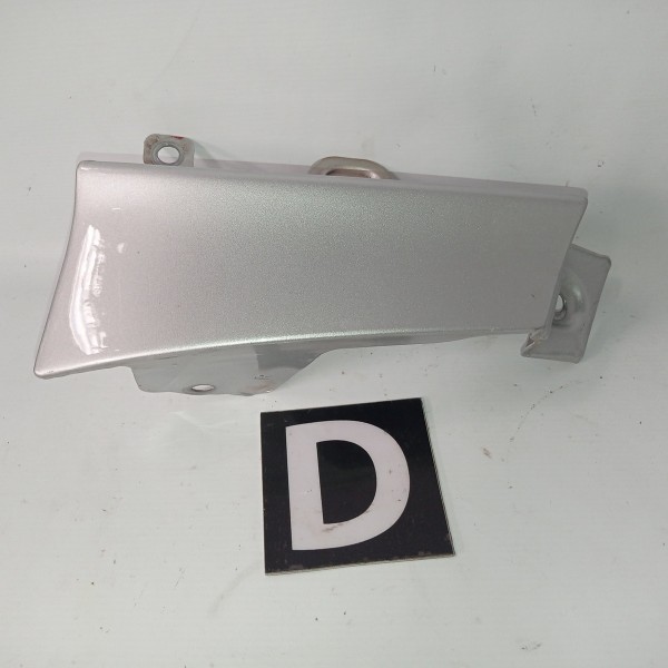 Acabamento Inferior Lanterna Traseiro Chevrolet Captiva 2011