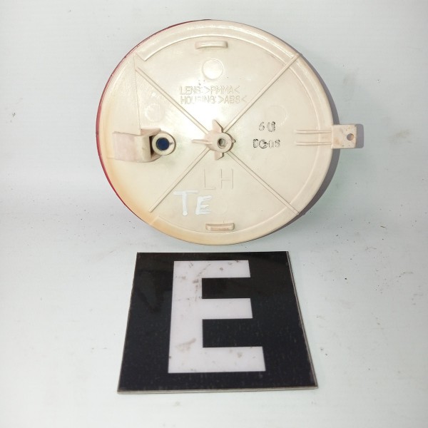 Refletor Redondo Esquerdo Chevrolet Captiva 2006 2018