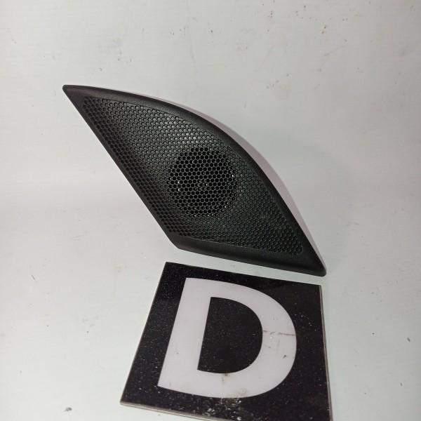 Moldura Com Tweeter Dianteira Direita Chevrolet Captiva 2.4