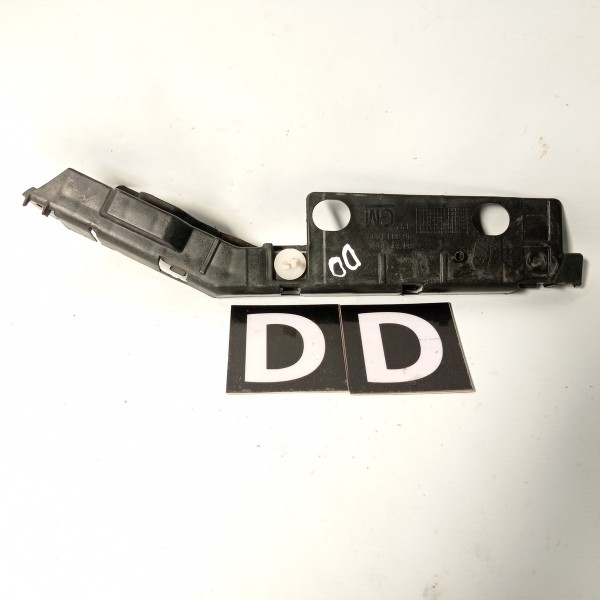 Guia Parachoque Dianteiro Direito Chevrolet Captiva 2.4 2011