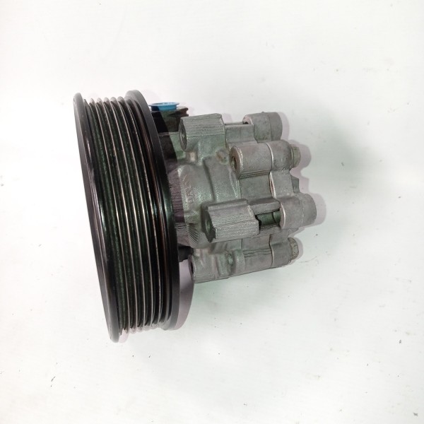 Bomba 13576847 Chevrolet Captiva 2.4 2011