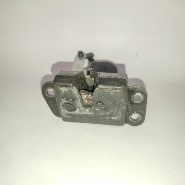 Trava Fechadura Porta Mala Santa Fé 2009