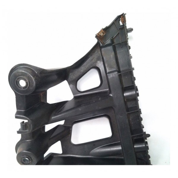 Guia Parachoque Traseiro Direito 9802739780 C4 Lounge