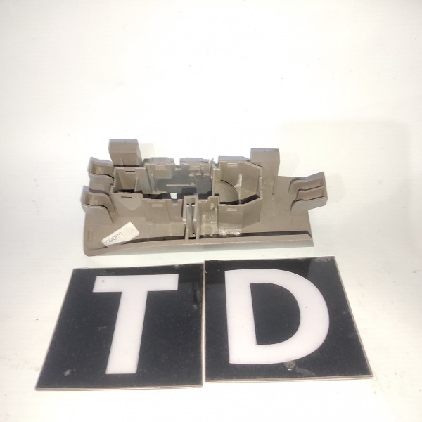 Moldura Botão Vidro Elétrico Traseiro Direito Santa Fé 2009