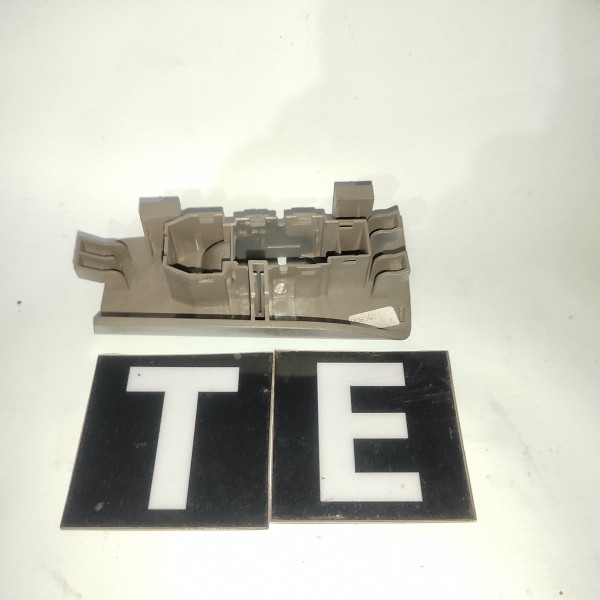 Moldura Botao Vidro Elétrico Traseiro Esquerdo Santa Fé 2009