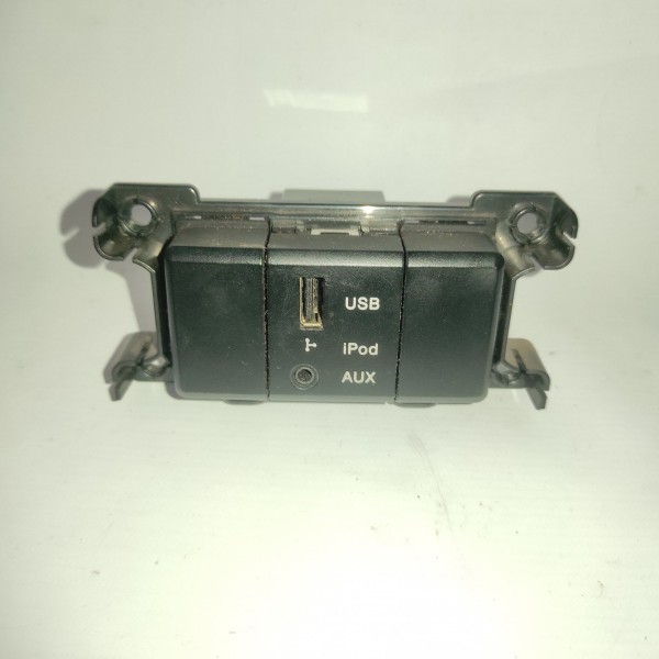 Entrada Auxiliar E Usb 98120 2b000 Santa Fé 2009