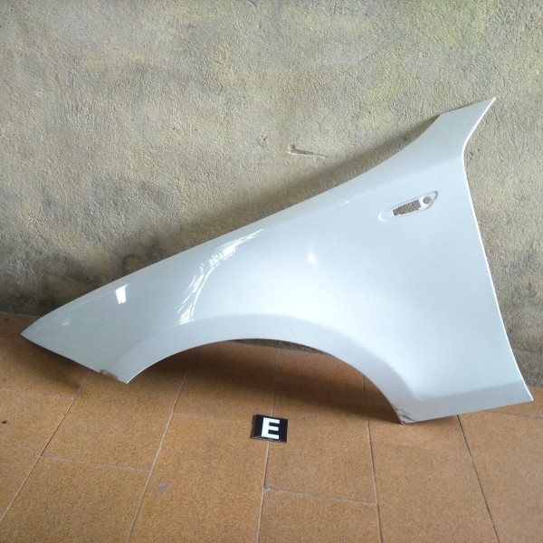 Paralama Esquerdo Bmw 118 E87 2004 2011  Detalhe