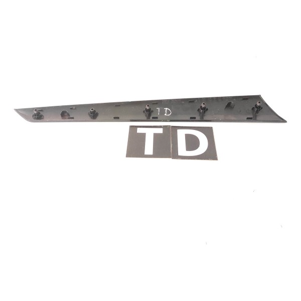 Friso Forro Porta Traseiro Direito Mercedes C180 Cgi 2014 Preto