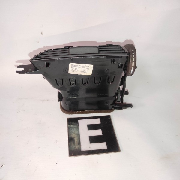 Difusor Central Esquerdo Ar Condicionado Mercedes C180 2014