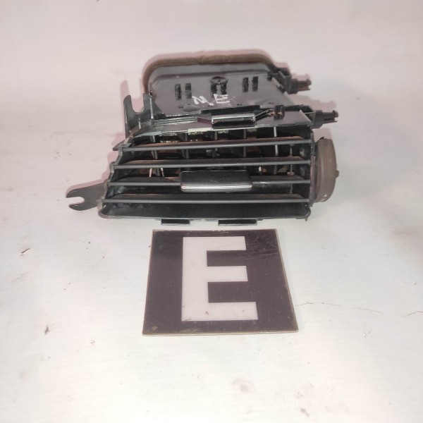 Difusor Central Esquerdo Ar Condicionado Mercedes C180 2014