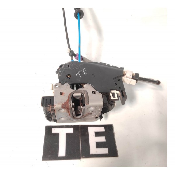 Trava Elétrica Traseira Esquerda Mercedes C180 Cgi 2014 W204