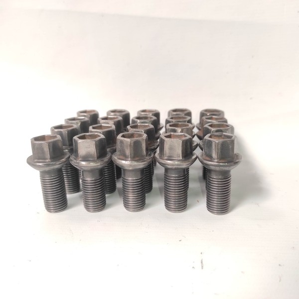 Jogo 20 Parafusos De Roda Mercedes C180 Cgi 2014 W204